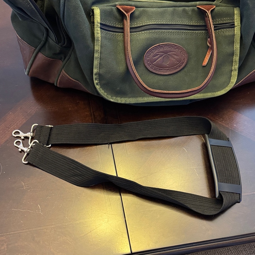 Vintage ORVIS BATTENKILL 25" Green Canvas Leather Duffle Bag - EUC - Picture 14 of 14